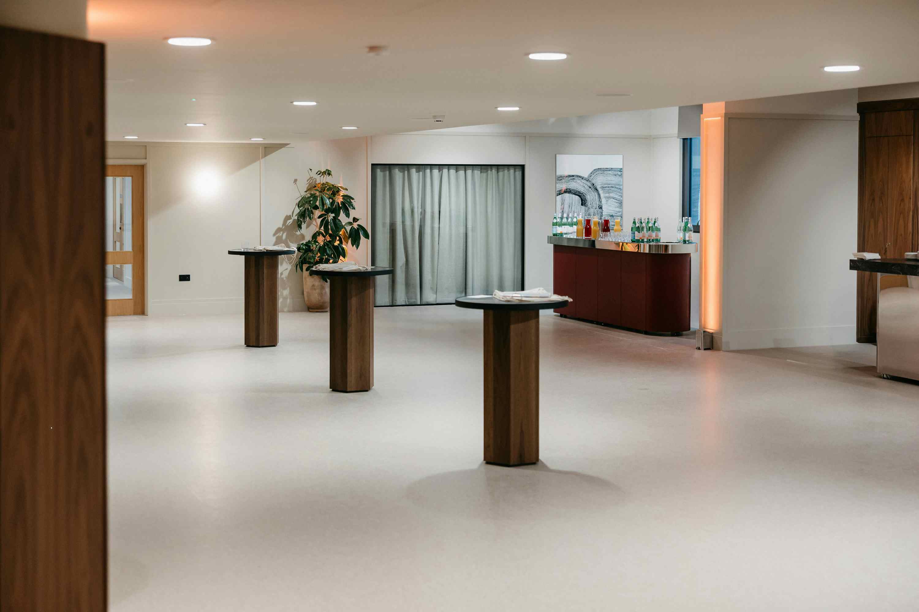 Landing Canary Wharf